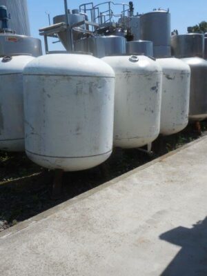 Stainless steel vessel without manlid cover (ex-beertank work pressusre 2 bar), 3 carbon steel legs, 2x sight glass on top