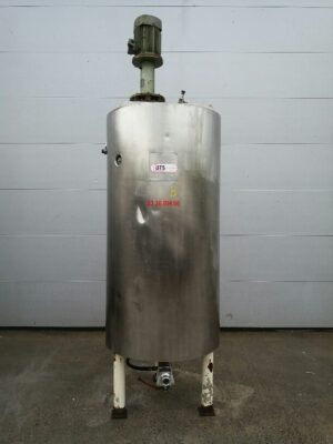 Vertical tank 750 liters SS304 with agitator 2,2kW 1420rpm